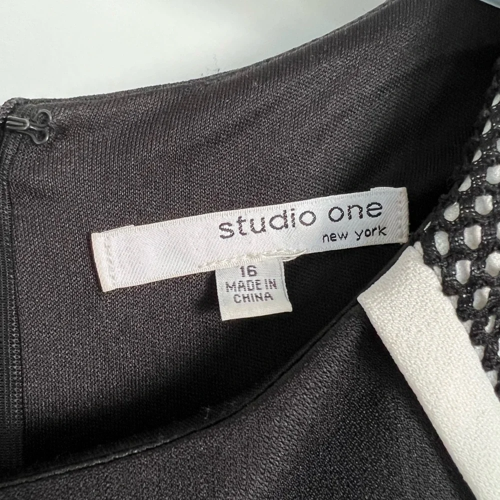 Studio One black white